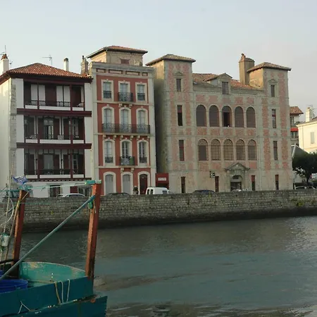 : Avec Terrasse, 2 Ch. Et Parking Au Coeur Historique - Fr-1-792-34 Apartmán Saint-Jean-de-Luz